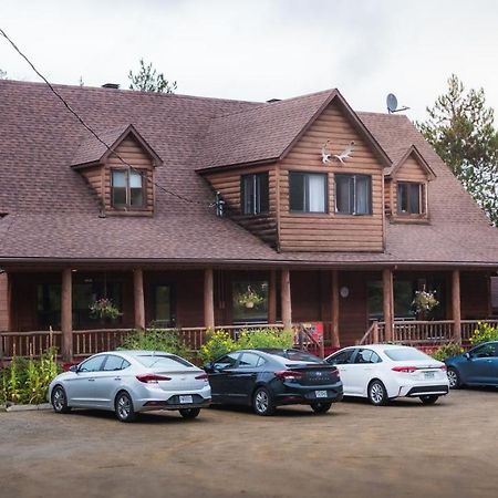 L'Auberge Refuge Du Trappeur Saint-Mathieu-du-Parc Dış mekan fotoğraf