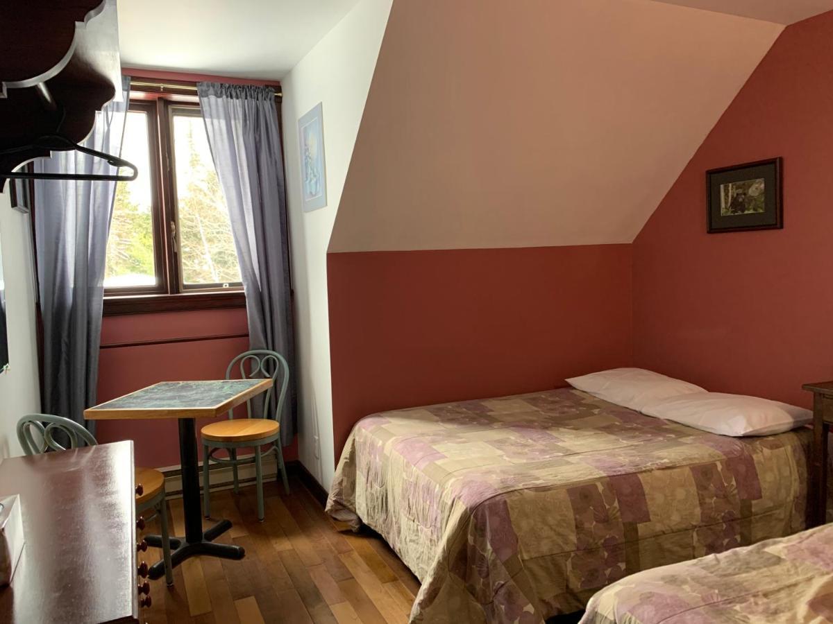 L'Auberge Refuge Du Trappeur Saint-Mathieu-du-Parc Dış mekan fotoğraf