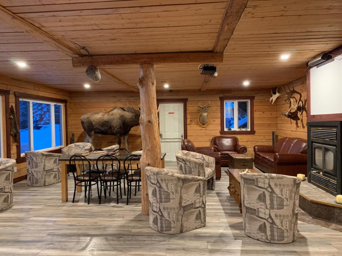 L'Auberge Refuge Du Trappeur Saint-Mathieu-du-Parc Dış mekan fotoğraf