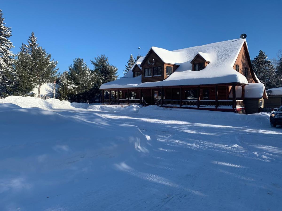 L'Auberge Refuge Du Trappeur Saint-Mathieu-du-Parc Dış mekan fotoğraf