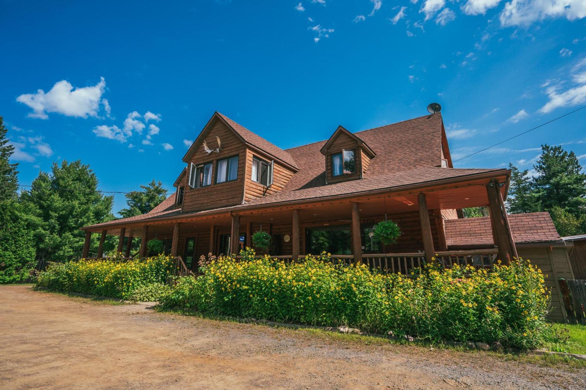 L'Auberge Refuge Du Trappeur Saint-Mathieu-du-Parc Dış mekan fotoğraf